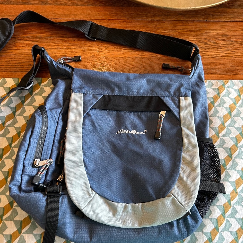 Eddie Bauer utility bag